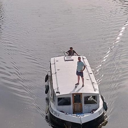 Zouw Hausboat Zakotven -Pouze Ubytovani Roudnice nad Labem Eksteriør billede