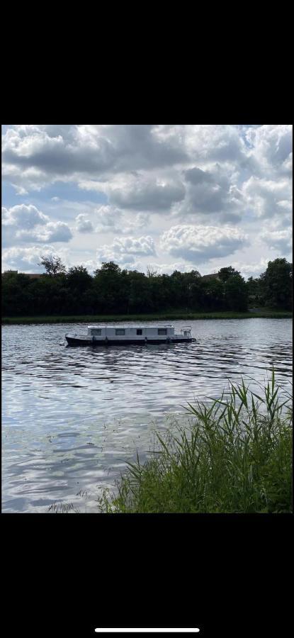 Zouw Hausboat Zakotven -Pouze Ubytovani Roudnice nad Labem Eksteriør billede