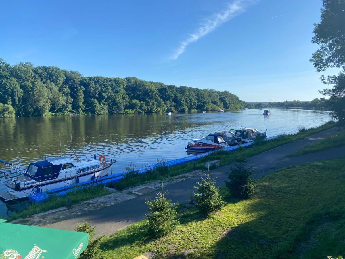 Zouw Hausboat Zakotven -Pouze Ubytovani Roudnice nad Labem Eksteriør billede
