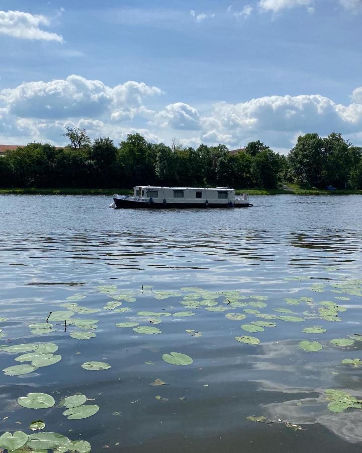 Zouw Hausboat Zakotven -Pouze Ubytovani Roudnice nad Labem Eksteriør billede