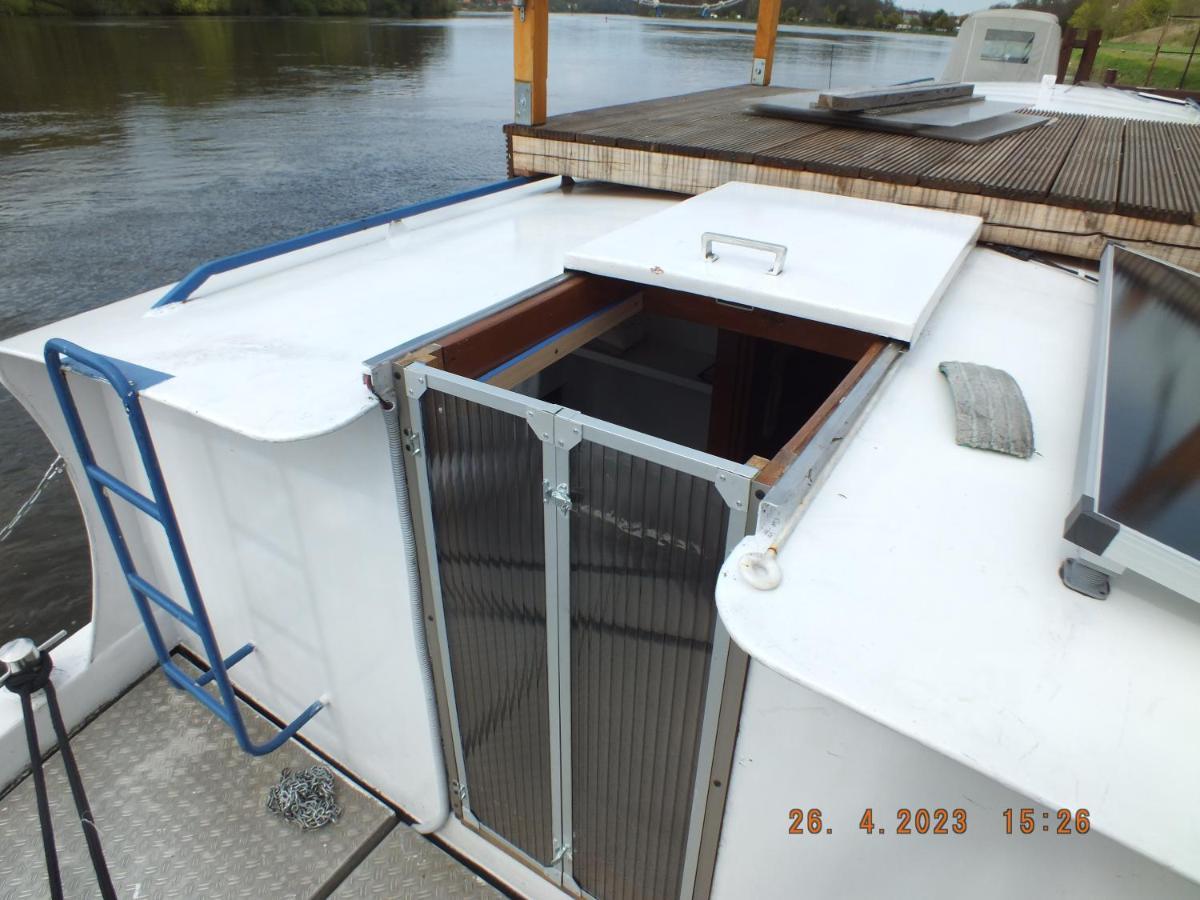 Zouw Hausboat Zakotven -Pouze Ubytovani Roudnice nad Labem Eksteriør billede