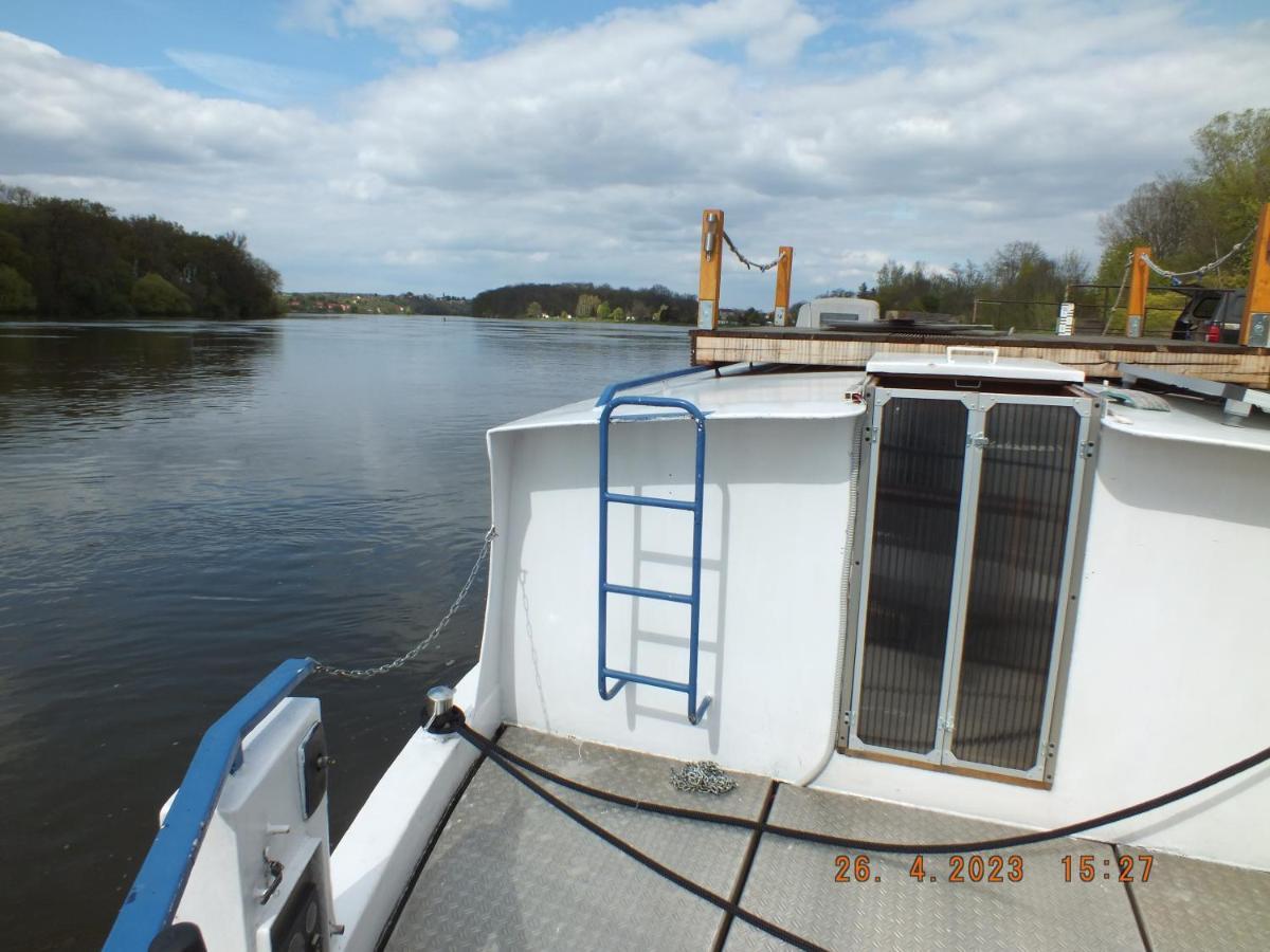 Zouw Hausboat Zakotven -Pouze Ubytovani Roudnice nad Labem Eksteriør billede